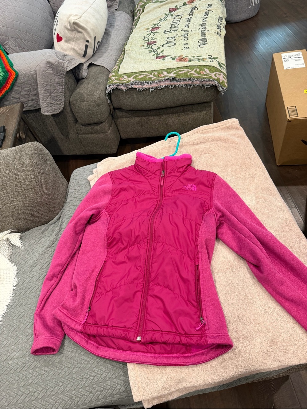 The North Face Women’s Fuchsia Pink Hybrid Jacket